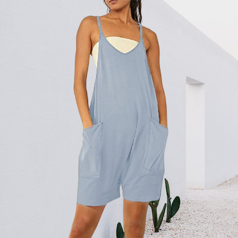 Sleeveless dress with pockets