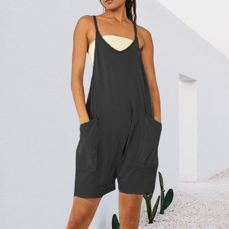 Sleeveless dress with pockets